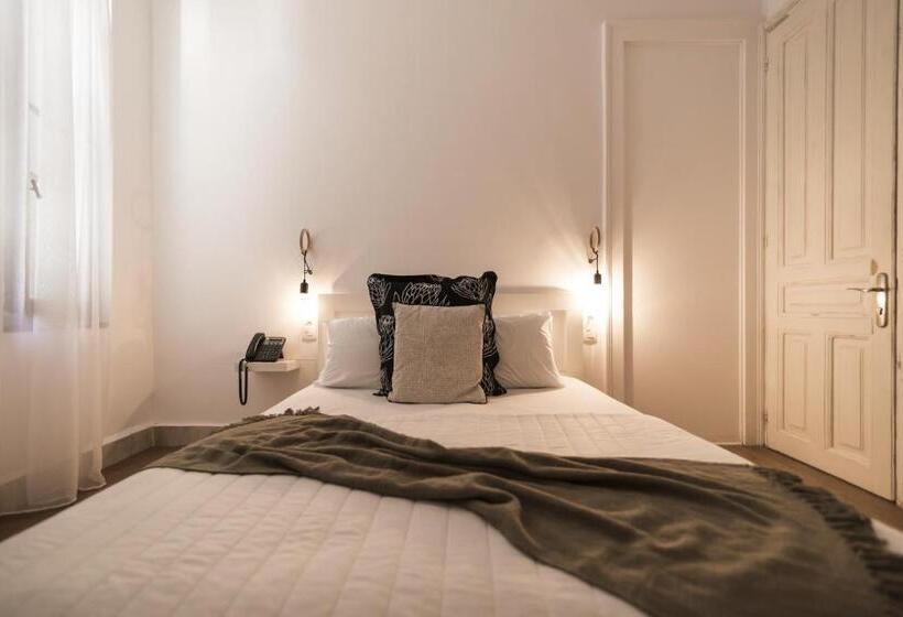 اتاق استاندارد, Kumba Hostel