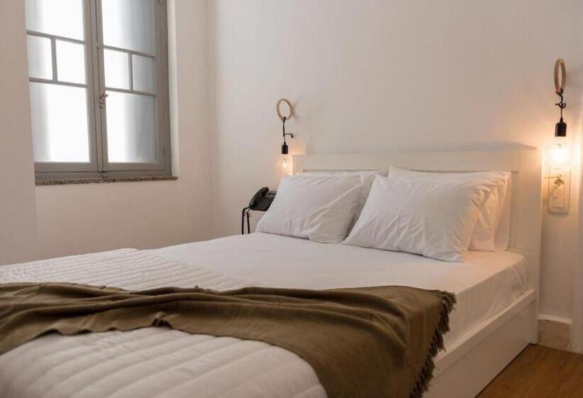اتاق استاندارد با بالکن, Kumba Hostel