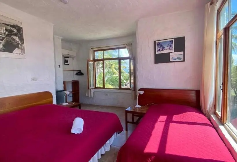 اتاق استاندارد سه نفره, Hostal Galapagos By Bar De Beto