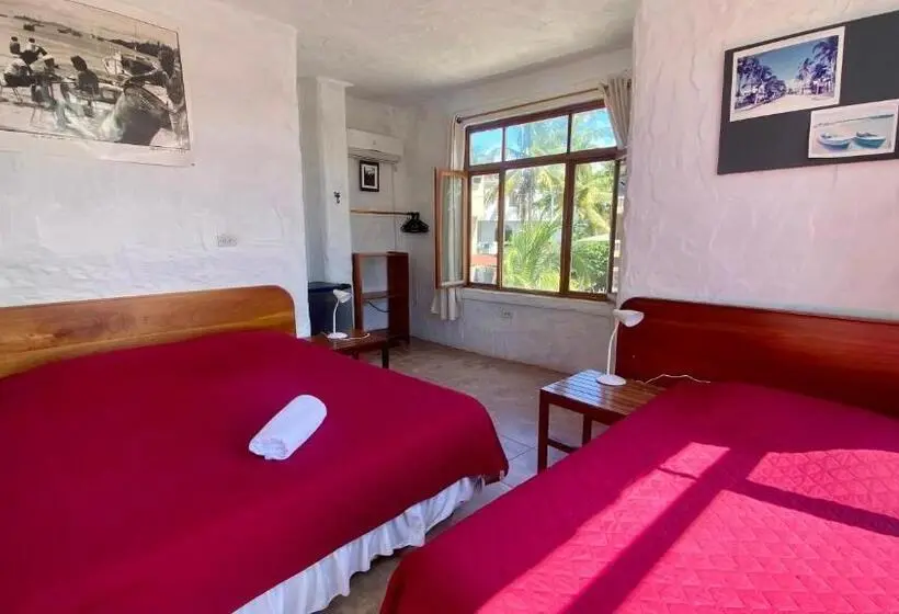 اتاق استاندارد سه نفره, Hostal Galapagos By Bar De Beto