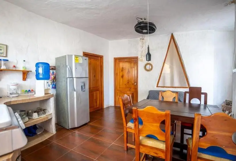 آپارتمان 2 خوابه, Hostal Galapagos By Bar De Beto