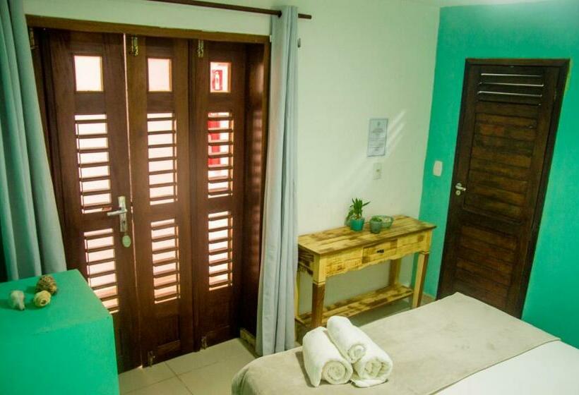 غرفة قياسية, A Casa é Sua!