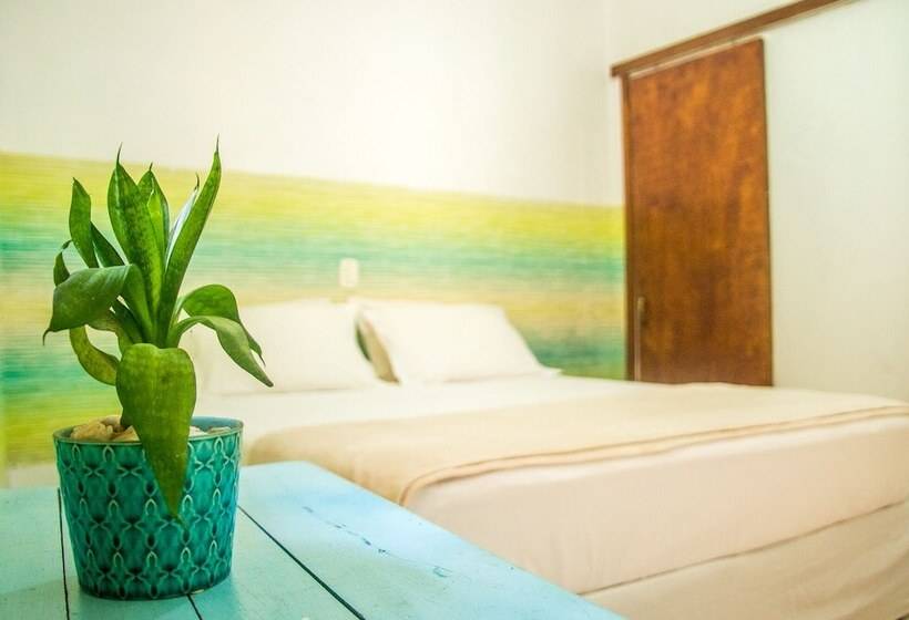 غرفة قياسية, A Casa é Sua!