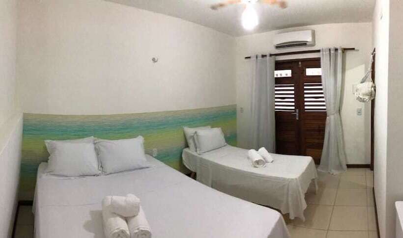 غرفة قياسية ثلاثية, A Casa é Sua!