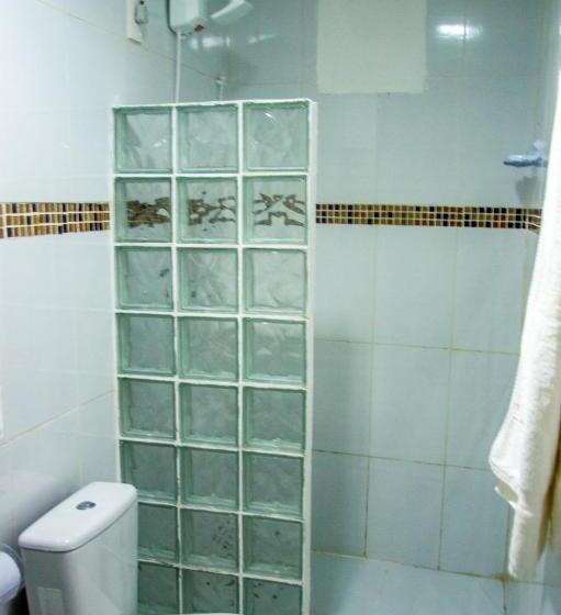 غرفة قياسية, A Casa é Sua!