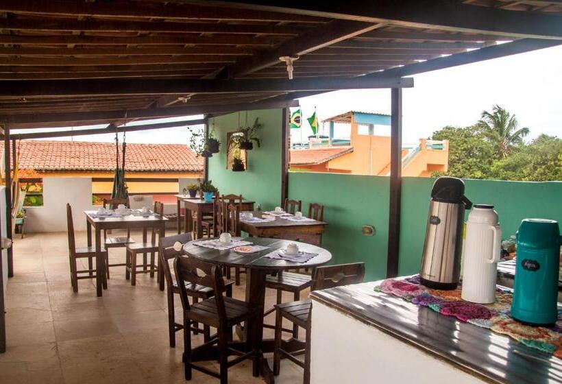 غرفة قياسية رباعية, A Casa é Sua!