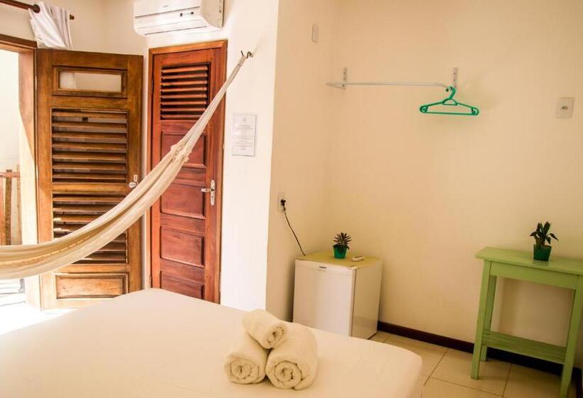 غرفة قياسية رباعية, A Casa é Sua!