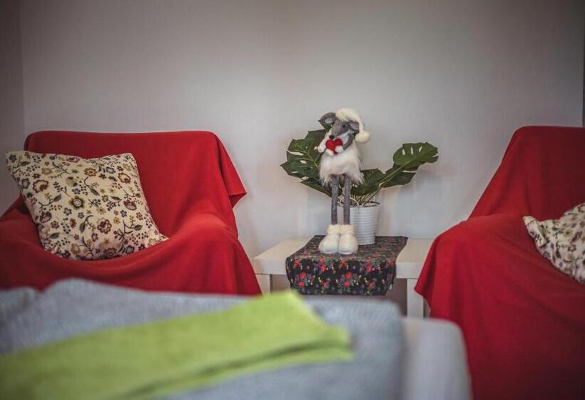 غرفة قياسية, 4 Couples & 4 Friends Hostel