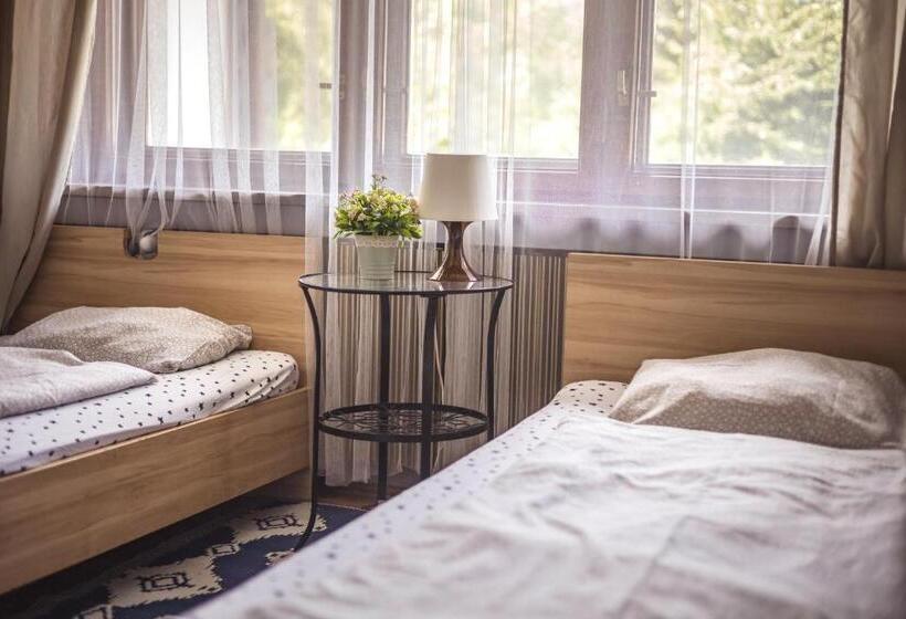 غرفة قياسية مع حمام خارجي, 4 Couples & 4 Friends Hostel