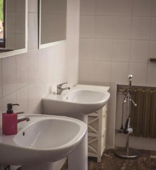 Standard room with outdoor bath, 4 Couples & 4 Friends Hostel