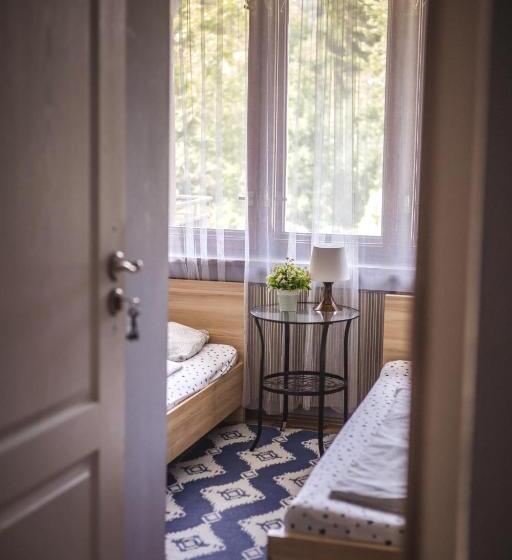 غرفة قياسية مع حمام خارجي, 4 Couples & 4 Friends Hostel