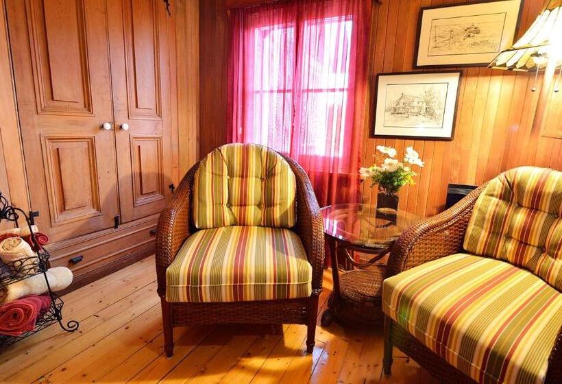 غرفة أساسية, Auberge à La Chouenne