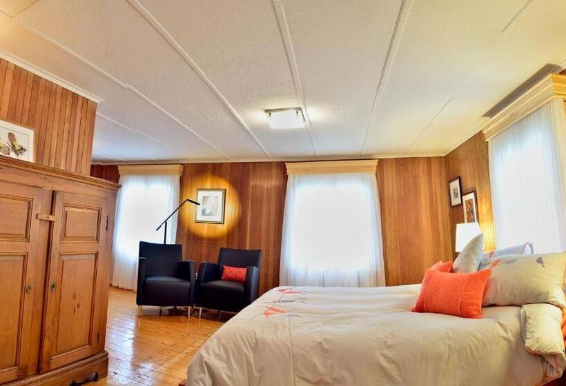 غرفة قياسية رباعية, Auberge à La Chouenne