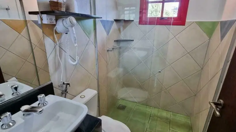 اتاق لوکس خانوادگی, Alas De La Sierra