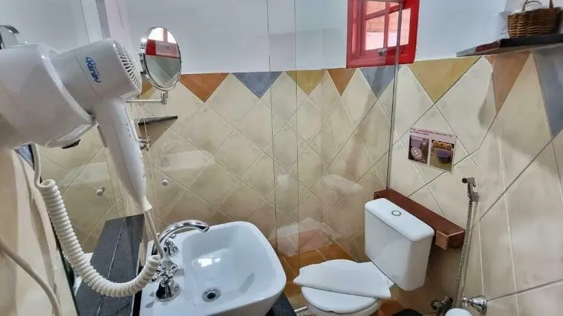 سوئیت با تخت بزرگ, Alas De La Sierra