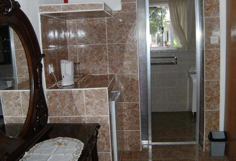 اتاق استاندارد, Rising Sun Guest House