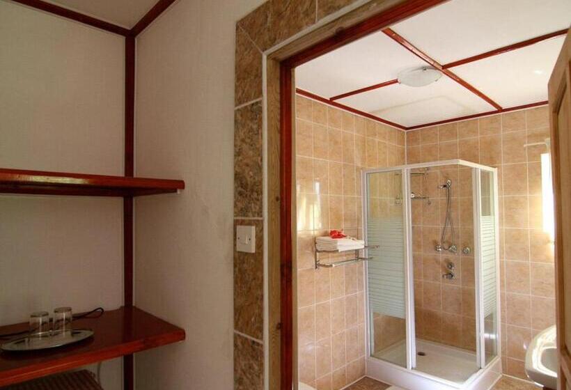 اتاق استاندارد سه نفره, Rising Sun Guest House