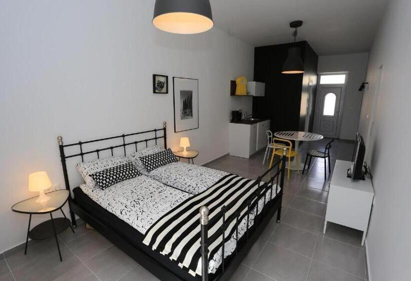 デラックススタジオ, Guesthouse Villa Maggie