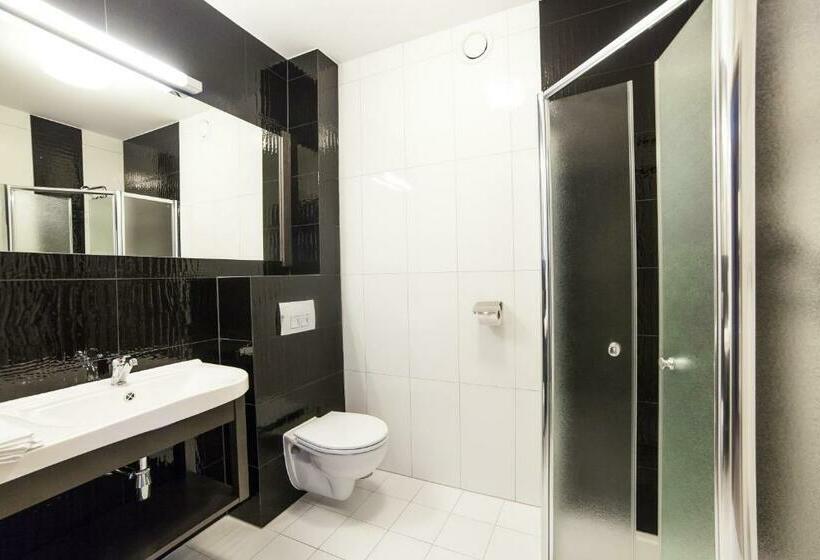 四人标准间, Olymp 3