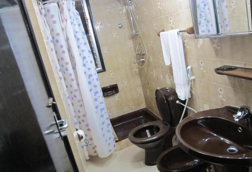 غرفة قياسية فردية, Qurum Beach