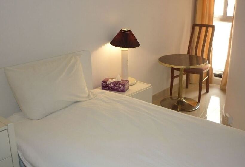 غرفة قياسية فردية, Qurum Beach