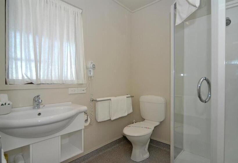 דירת שני חדרים, Edgewater Motor Lodge