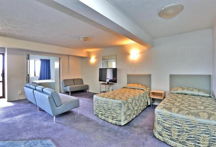 דירת שני חדרים, Edgewater Motor Lodge