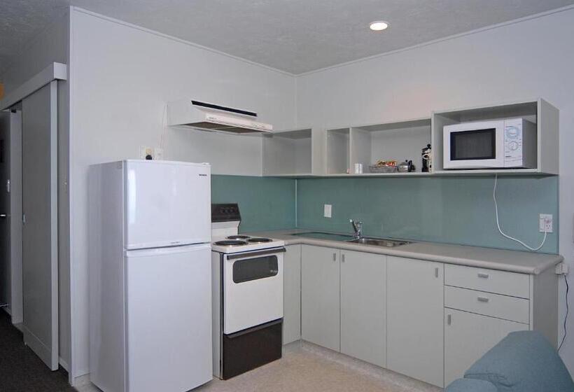 דירת שני חדרים, Edgewater Motor Lodge