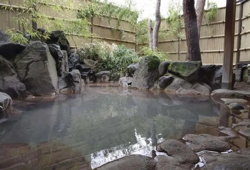اتاق استاندارد با سرویس بهداشتی مشترک, Nozaru Onsen Hostel