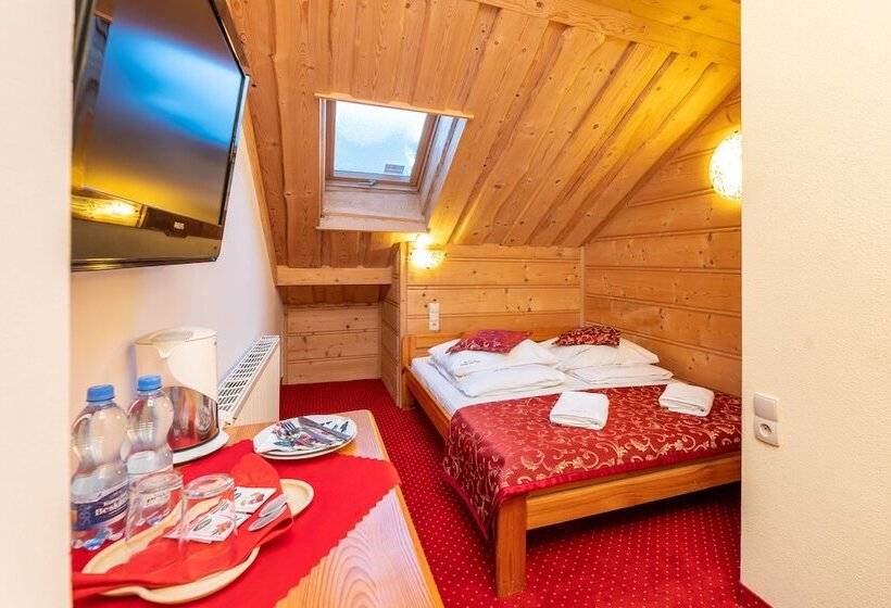 Quarto Estandar, Willa Cztery Pory Roku