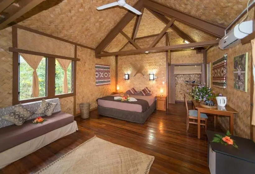 بانگلوی لوکس, Waidroka Bay Resort