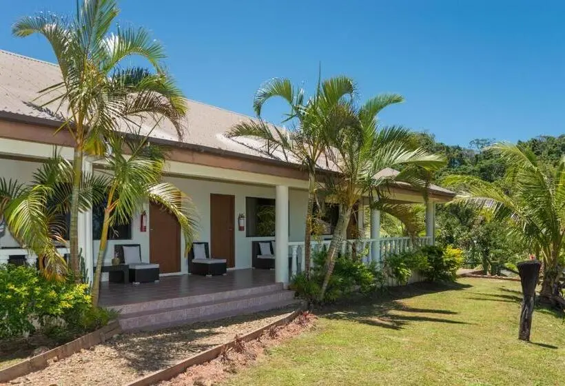اتاق استاندارد با چشم‌انداز دریا, Waidroka Bay Resort