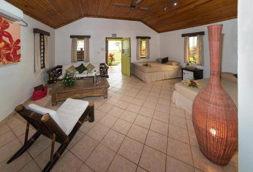 بنجلو سوبيريور, Waidroka Bay Resort