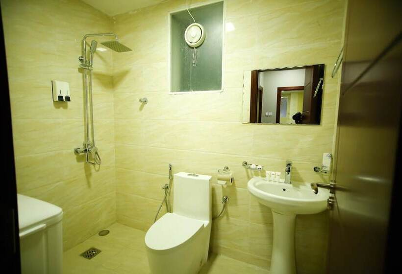 اتاق استاندارد سه نفره, Alpha Suites