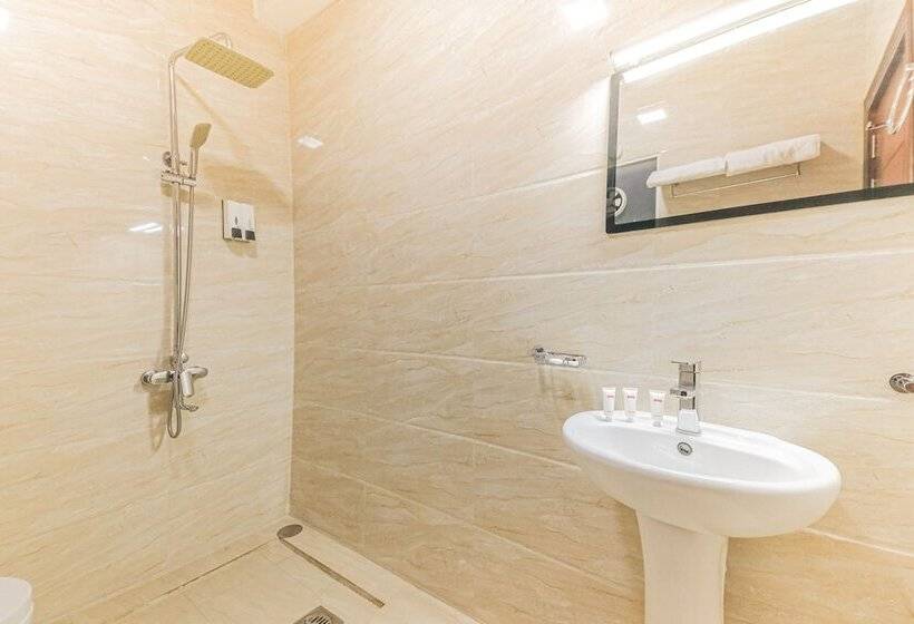 اتاق استاندارد سه نفره, Alpha Suites