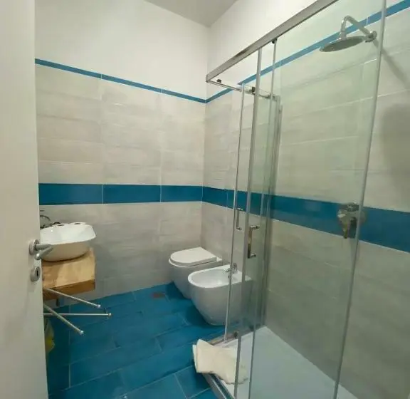 Standard Neljän Hengen Huone, Artemide Mare