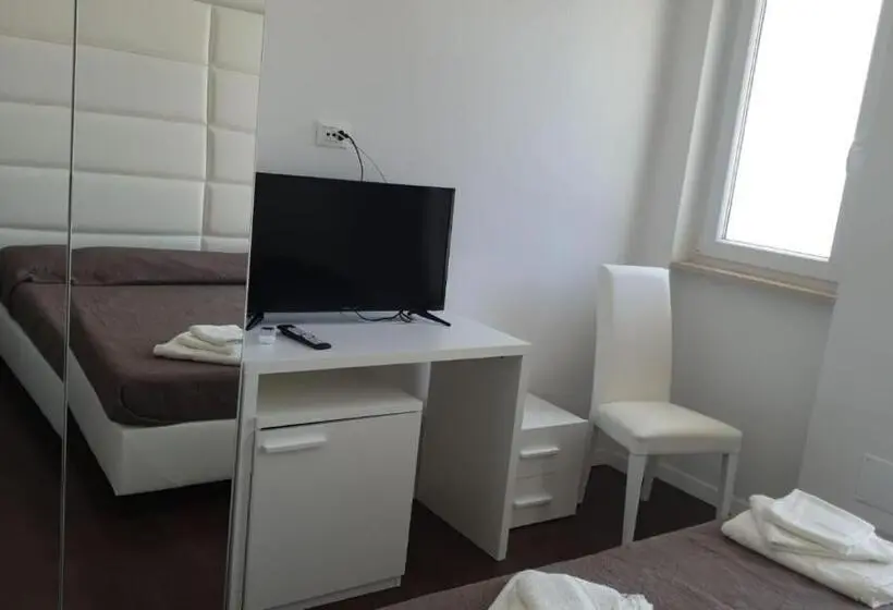 Standard Yhden Hengen Huone, Artemide Mare