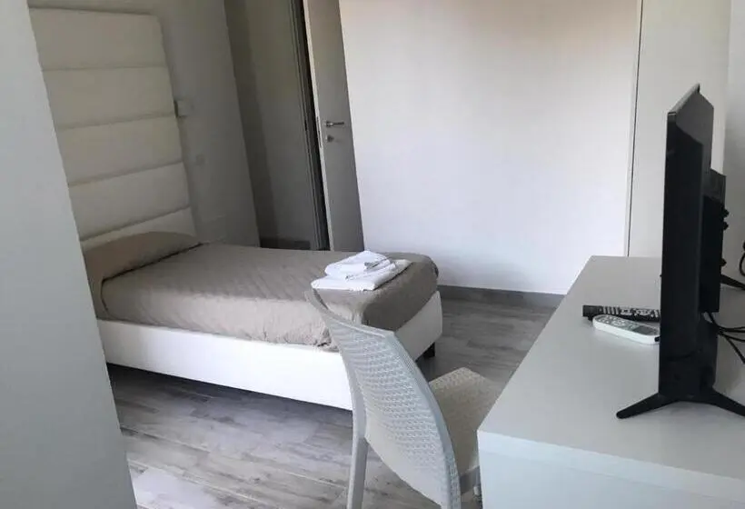 Standard Yhden Hengen Huone, Artemide Mare