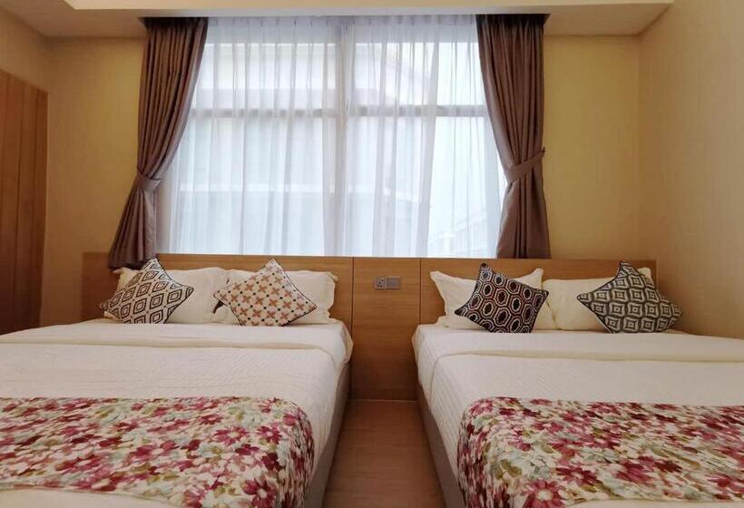 اتاق اجرایی, Oikos Poshtel