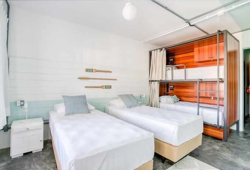 패밀리 룸, Selina Floripa