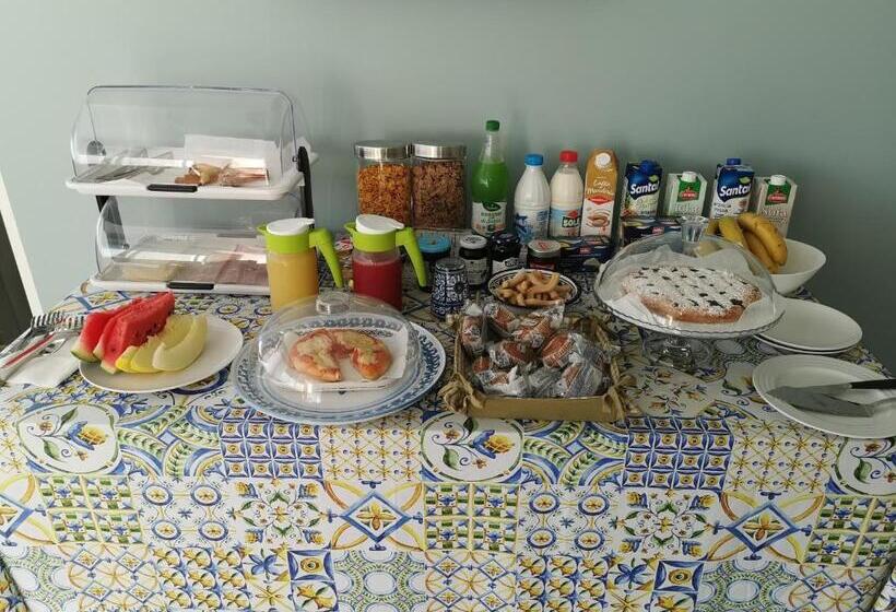 Standard Triple Room with Terrace, Cesare S Guests Acitrezza