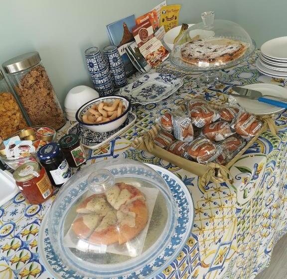 Standard Triple Room with Terrace, Cesare S Guests Acitrezza