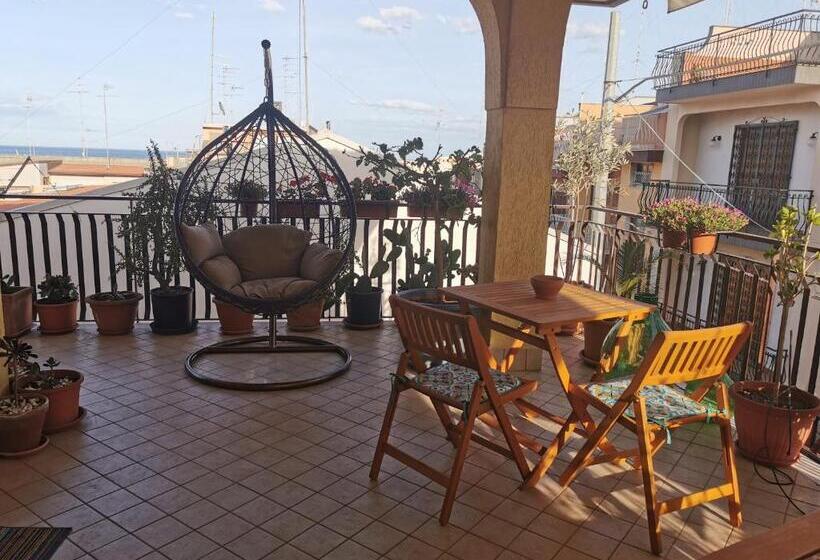 اتاق لوکس با تراس, Cesare S Guests Acitrezza