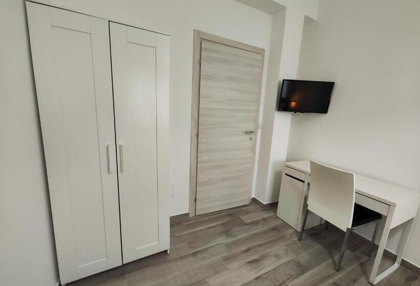 اتاق استاندارد, Cesare S Guests Acitrezza