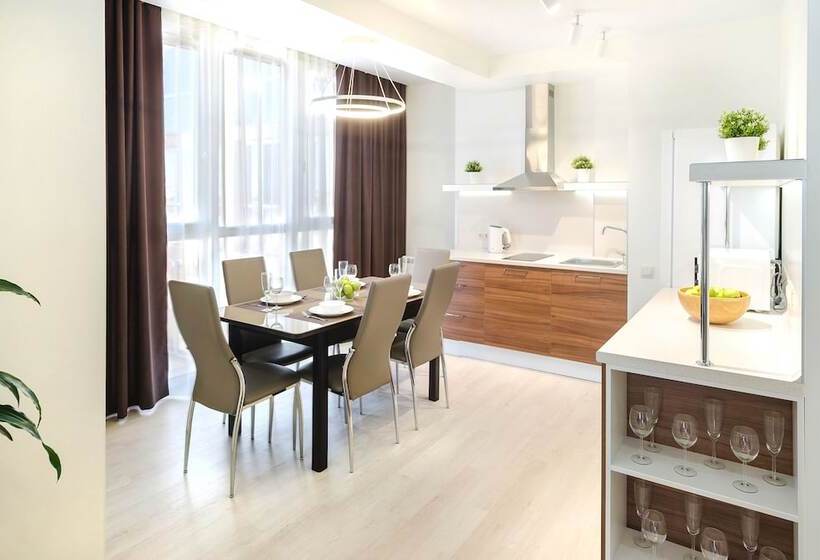 آپارتمان لوکس 1 خوابه, The First Apart