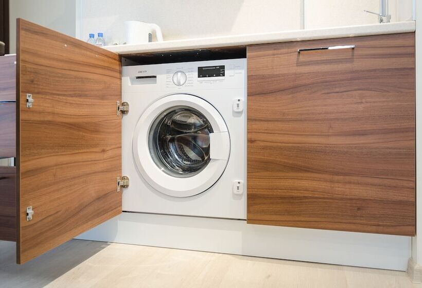 آپارتمان لوکس 1 خوابه, The First Apart