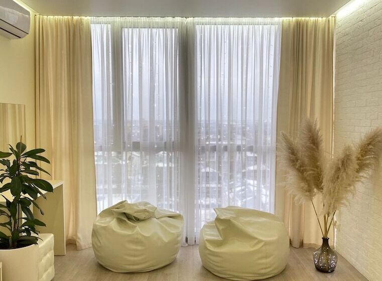 آپارتمان لوکس 1 خوابه, The First Apart