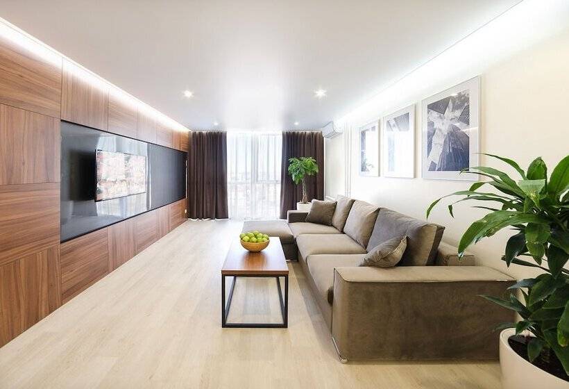 آپارتمان لوکس 1 خوابه, The First Apart