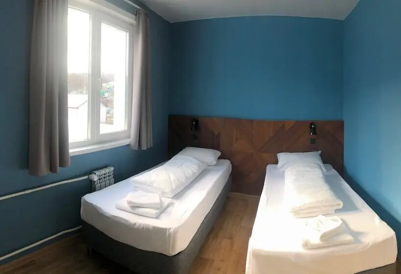 اتاق استاندارد, Yunost