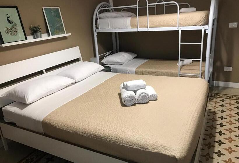 اتاق استاندارد چهار تخته, Jennys Place